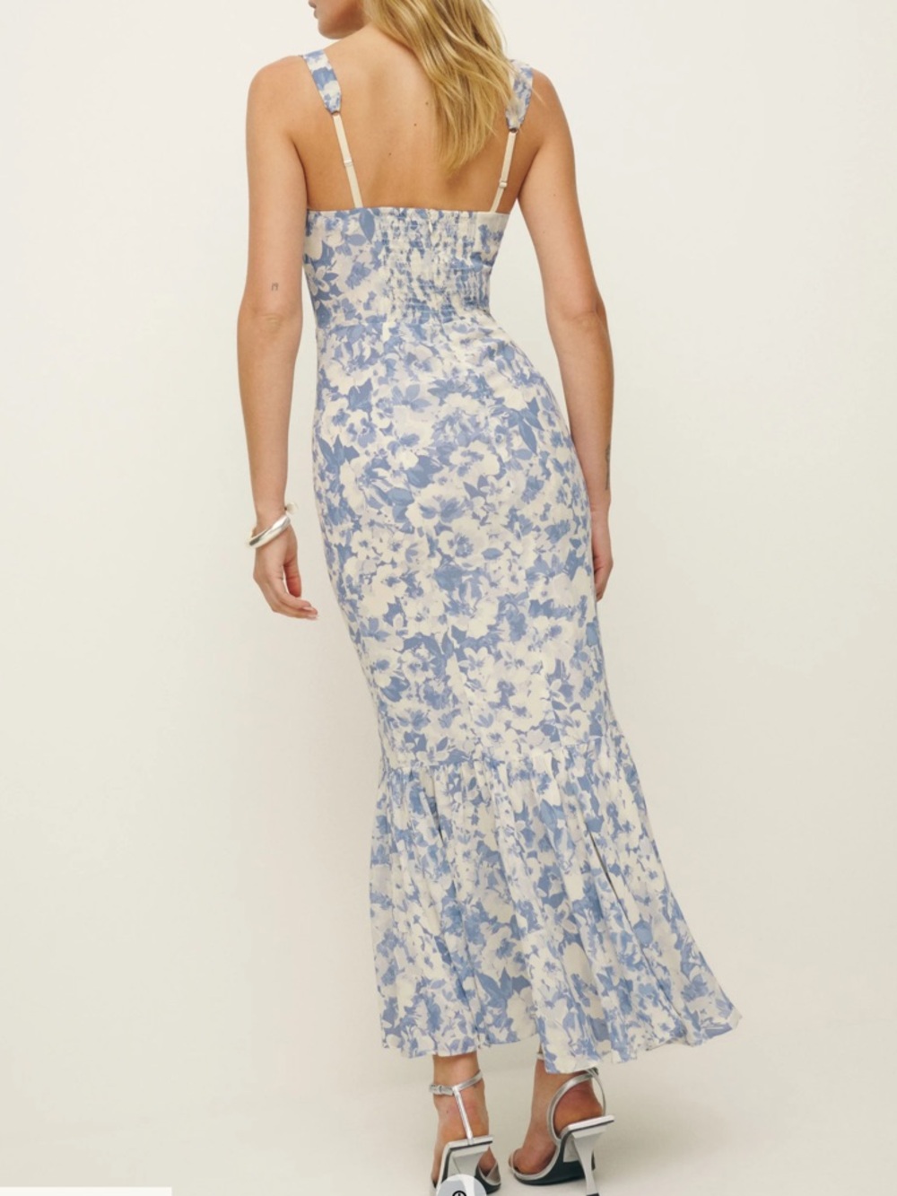 Reformation Irisa Dress in Blue/White Larkspur Floral - Picture 3 of 13